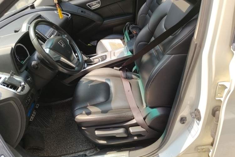 Used Luxgen U6 SUV 2014 1.8T Fashion Edition Left Front Seat