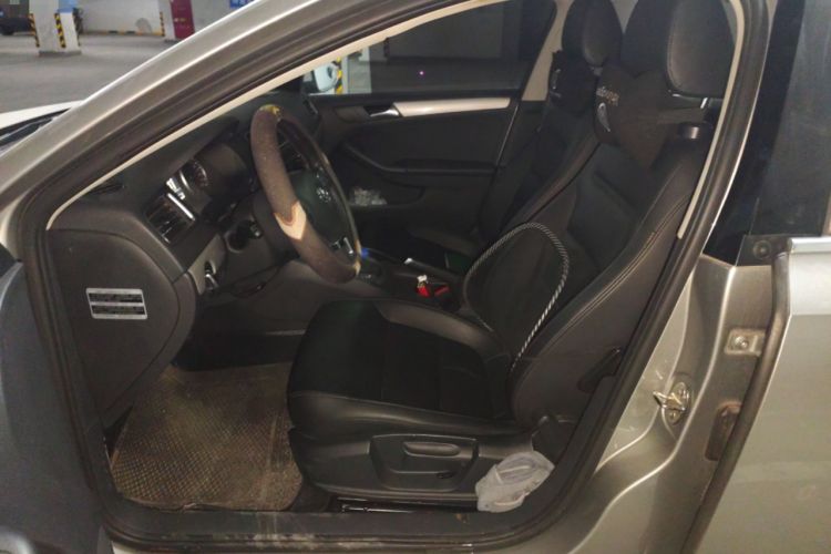 Used Volkswagen Sagitar 2014 Revised Version 1.4TSI Automatic Luxury Edition
