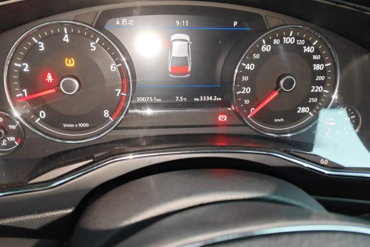 Used Volkswagen Phideon 2019 380TSI Two-Wheel Drive Business Edition China VI Standard Odometer Close Up