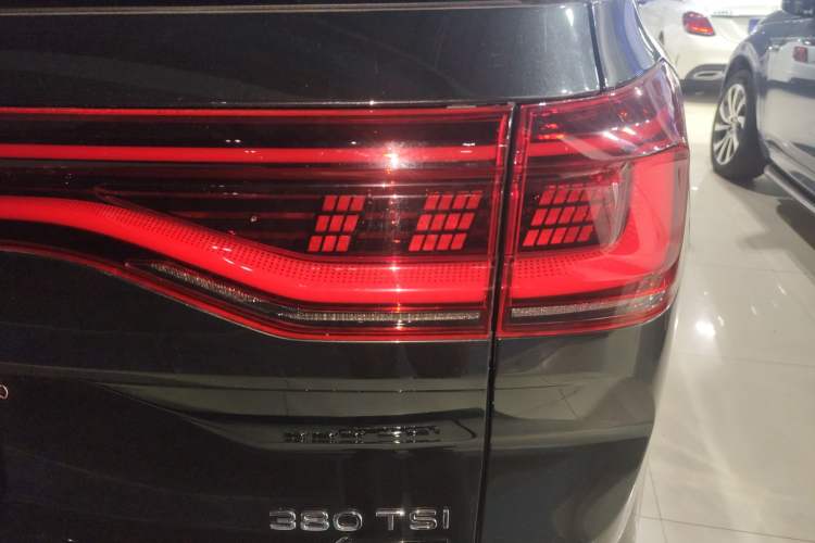 Used Volkswagen Talagon 2022 380TSI All-Wheel-Drive Luxury Prestige Pro 7-Seater