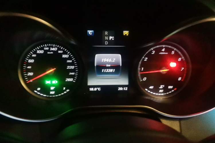 Used Mercedes-Benz C-Class 2018 C 180 L Fashion Model Odometer Close Up