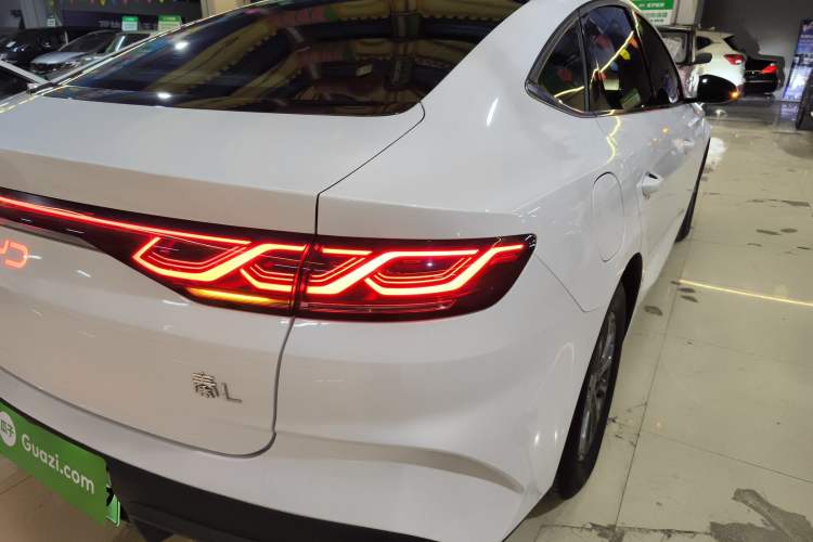 Used BYD Qin L 2024 DM-i 80KM Leading Model
