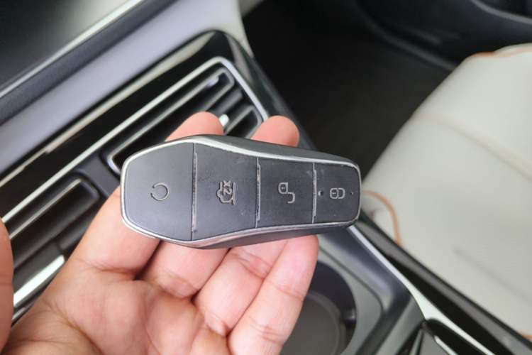 Used BYD Qin PLUS 2024 Honor Edition EV 420KM Beyond Model
