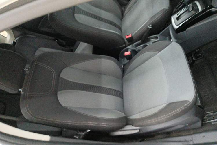 Used Ford EcoSport 2013 1.5L Automatic Fashion Model