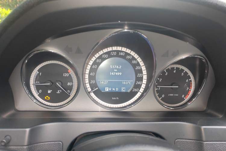 Used Mercedes-Benz C-Class 2010 C 200 CGI Fashion Model Odometer Close Up