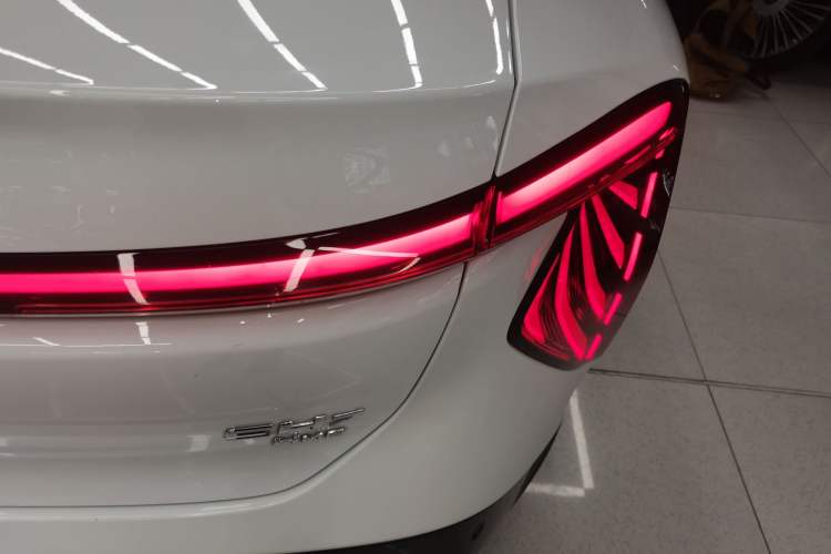 Used Hongqi EH7 2024 820 Pro Right Rear Taillight