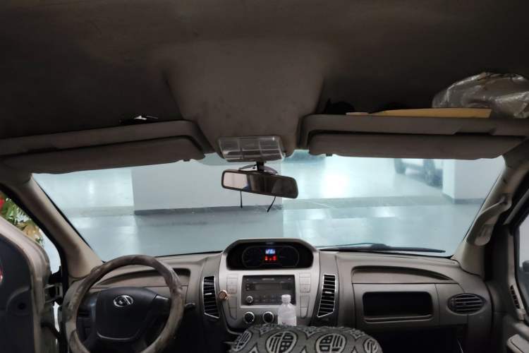 Used SAIC MAXUS Xintu V80 2012 2.5T Mid-Roof Value-Added Logistics Version A Headliner