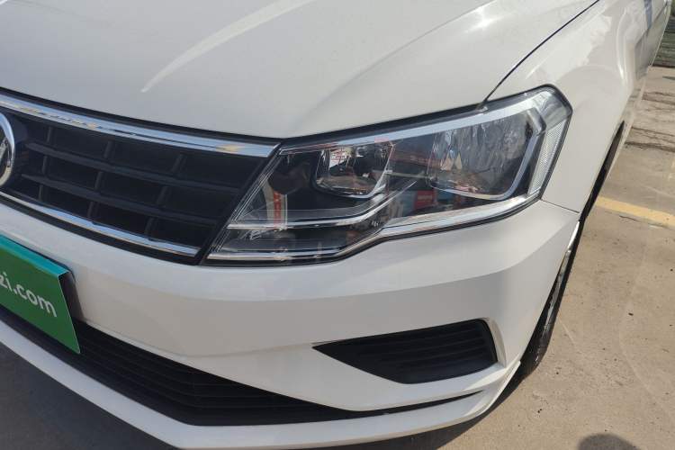 Used Volkswagen Jetta 2017 1.4L Manual Fashion Edition