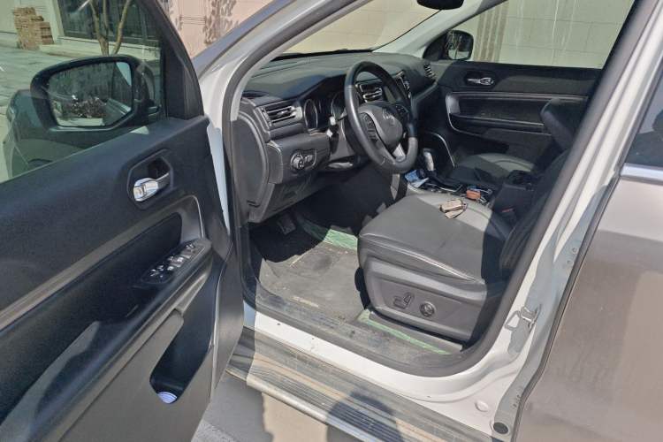 Used Jeep Commander 2018 2.0T Two-Wheel Drive Enjoy Edition China V