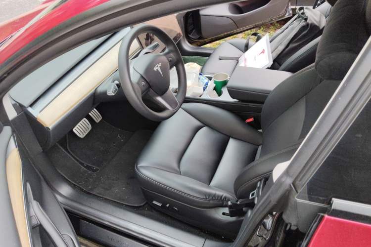 Used Tesla Model 3 2021 Revised Version II – Performance High-Performance All-Wheel-Drive Edition Left Front Seat