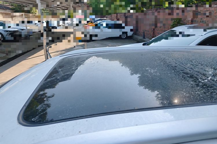 Used Roewe D5X DMH 2024 135 Tech Edition
