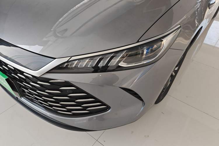 Used BYD Qin PLUS 2025 DM-i Smart Drive 120KM Superior Model
