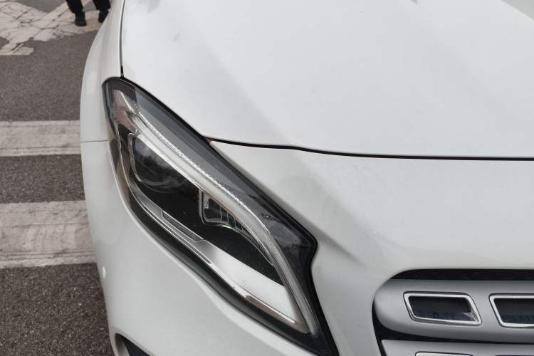 Used Mercedes-Benz GLA 2019 GLA 200 Fashion Model Right Front Headlight