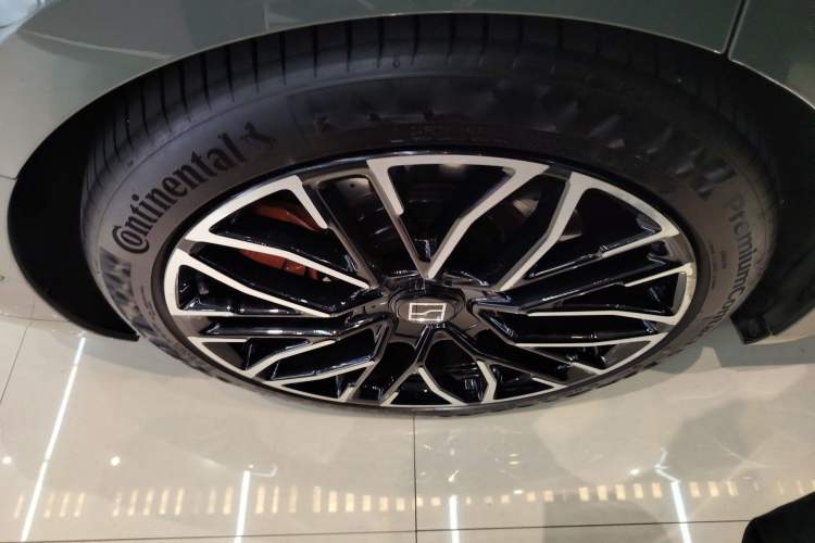 Used Zeekr 001 2024 YOU Edition 100 kWh All-Wheel Drive Right Rear Wheel Hub