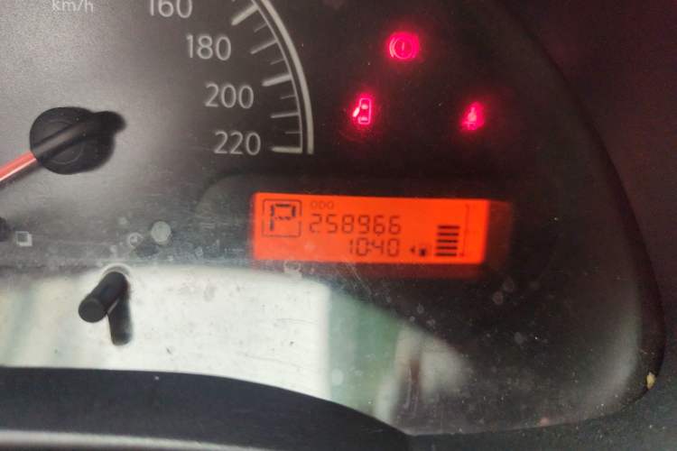 Used Nissan Sunny 2011 1.5XE CVT Comfort Edition Odometer Close Up