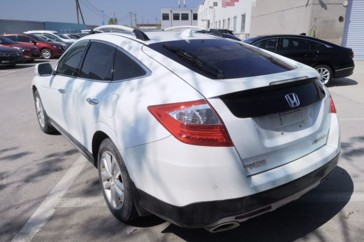 Used Honda Crosstour 2014 2.4L Luxury Edition Rear Left 45 Deg