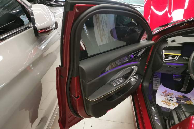 Used Hongqi H6 2023 2.0T ZhiZhen Edition
