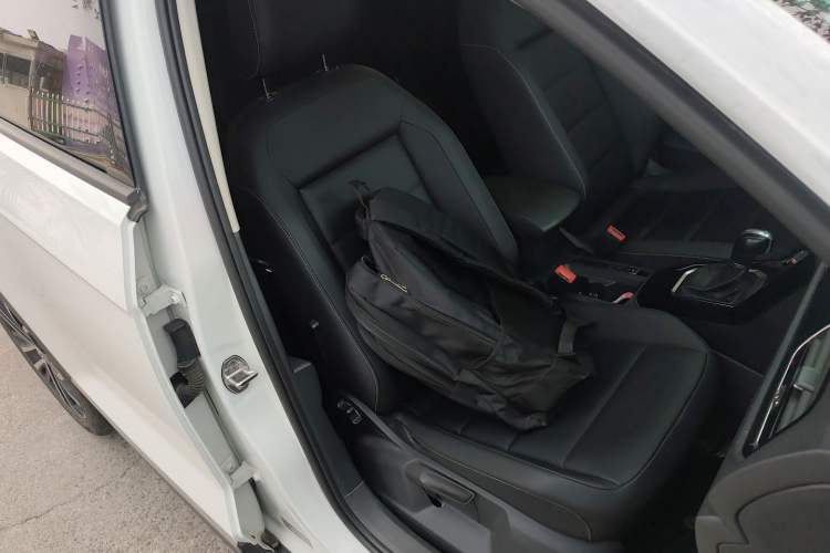 Used Volkswagen T-ROC 2019 280TSI DSG Two-Wheel Drive Comfort Version China VI Standard