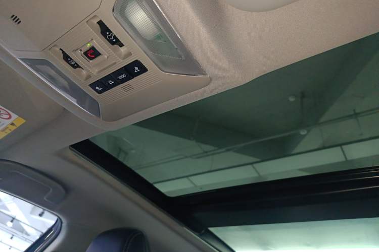 Used Toyota Wildlander 2023 Dual-Motor 2.5L E-CVT Four-Wheel Drive Prestige Edition
