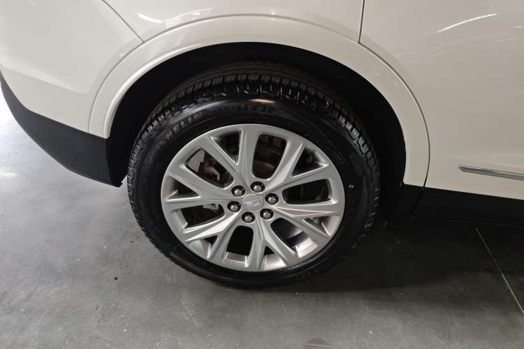 Used Cadillac XT5 2020 28T 4x4 Leading Sport Model