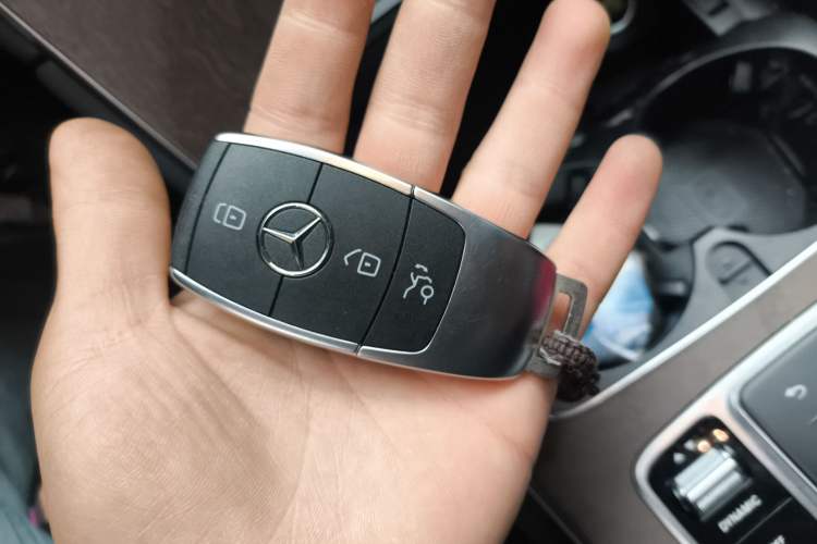 Used Mercedes-Benz GLC 2021 GLC 260 L 4MATIC Luxury Model Vehicle Key