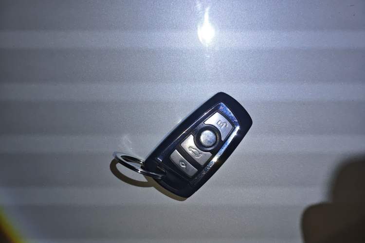 Used BMW 5 Series 2014 525Li Luxury Design Package
