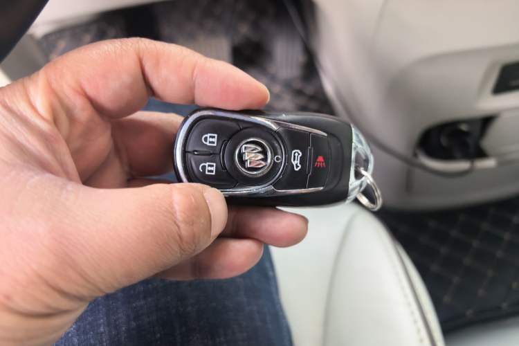 Used Buick GL8 2022 Land Business Class 652T Luxury Model