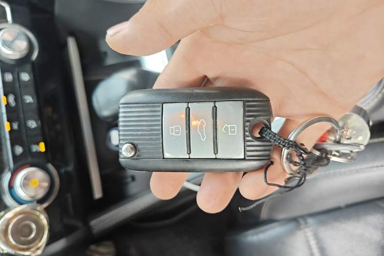 Used MG 6 2017 20T Automatic Luxury Smart Connect Version China V Standard Vehicle Key