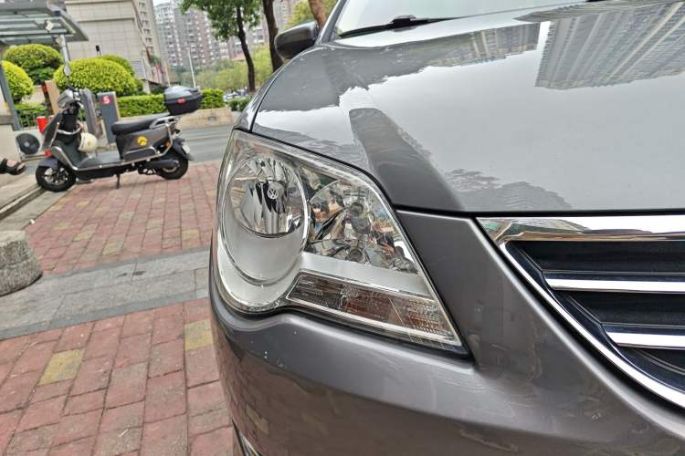 Used Volkswagen Bora 2012 1.6L Automatic Fashion Edition
