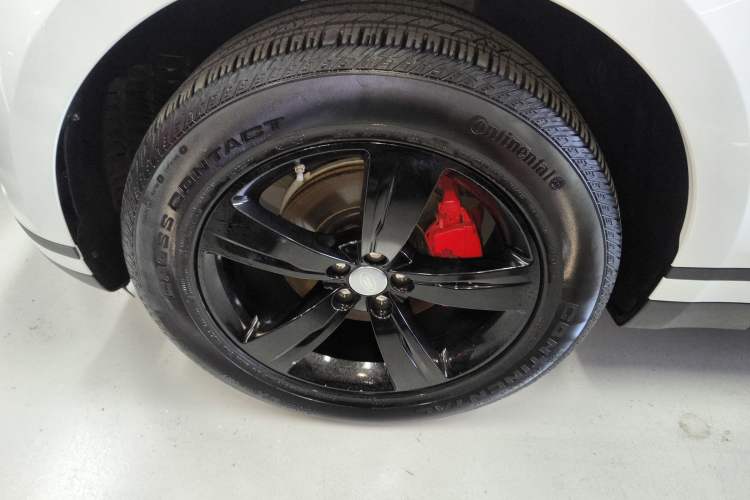 Used Land Rover Range Velar 2020 P250 Left Front Wheel Hub