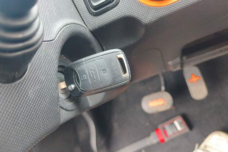 Used Wuling Hongguang MINIEV 2022 Zizai Version Lithium Iron Phosphate Vehicle Key