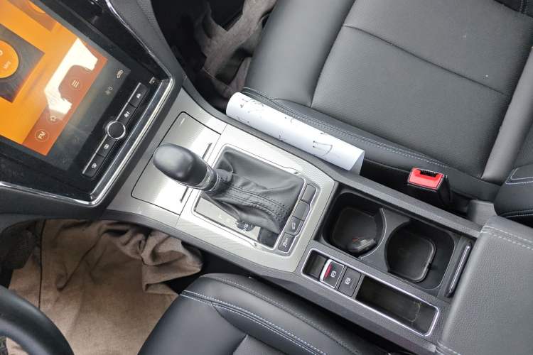 Used Roewe RX5 2020 20T Automatic 4G Connected Million Edition