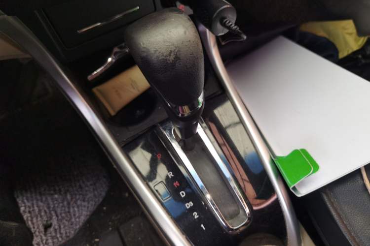 Used Honda Crider 2013 1.8L automatic comfort version Gear Lever