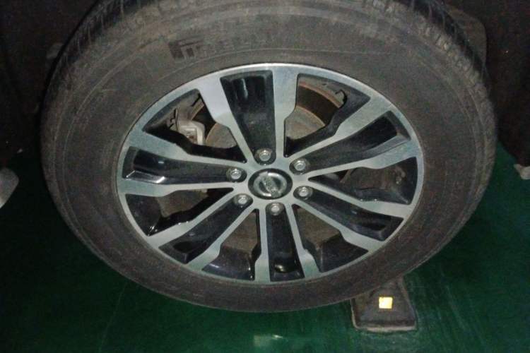 Used Nissan Patrol 2018 Y62 4.0 XE Middle East Right Front Wheel Hub