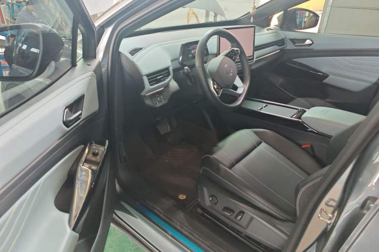 Used Volkswagen ID.4 X 2025 Smart Version Pure & Intelligent Enjoyment Edition