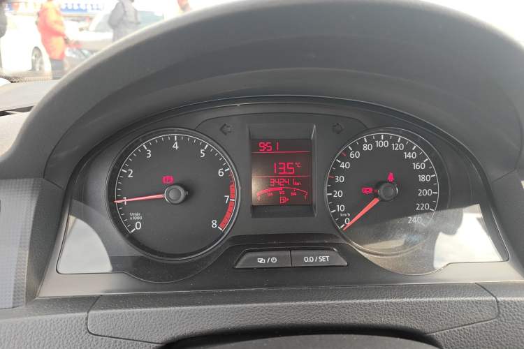 Used Volkswagen Santana 2015 1.6L Manual Fashion Edition Instrument Cluster