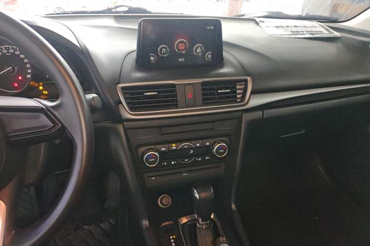 Used Mazda 3 Axela 2017 Sedan 1.5L Automatic Luxury Model Emission Standard China V Audio And AC Panel