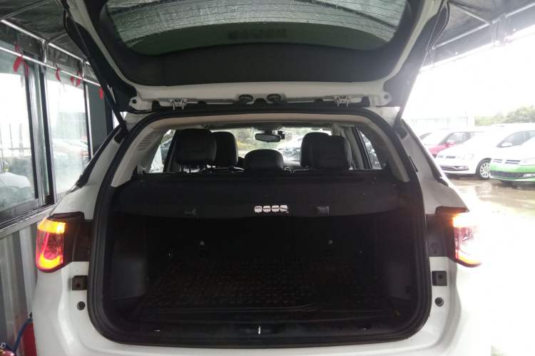 Used Jeep Compass 2017 200T Automatic Family Edition
