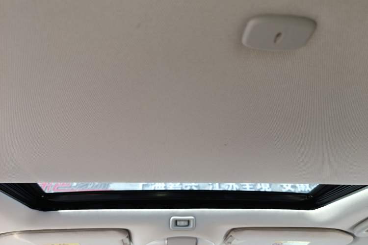 Used Infiniti QX60 2018 2.5 S/C Hybrid Two-Wheel-Drive Champion Family Edition Headliner