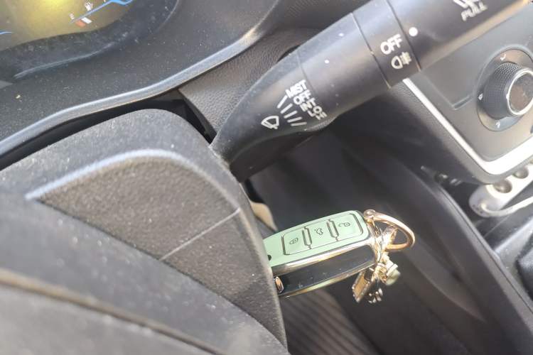 Used Wuling Hongguang S3 2018 1.5L Manual Comfort Model China V Standard