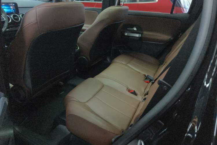 Used Mercedes-Benz GLB 2022 Second Facelift GLB 200 Dynamic Edition