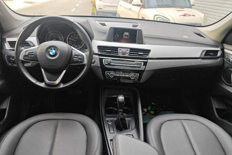 Used BMW X1 2016 sDrive18Li Fashion Model Center Console