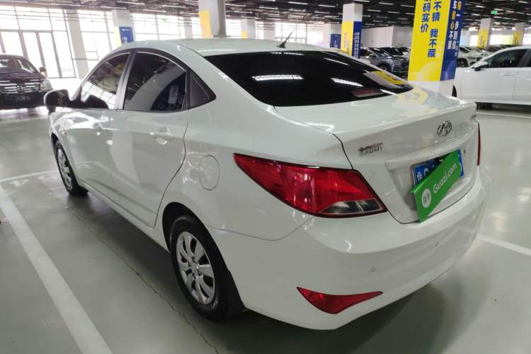 Used Hyundai Verna (older generation) 2014 1.4L Manual Smart GLS Trim Exterior 2