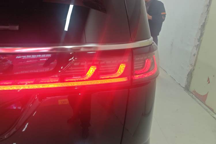 Used VOYAH Dream 2024 PHEV Ultra-Long Range Flagship Edition Right Rear Taillight