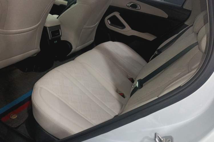 Used BYD Yuan UP 2025 Intelligent Driving Version 401 KM Dynamic Edition