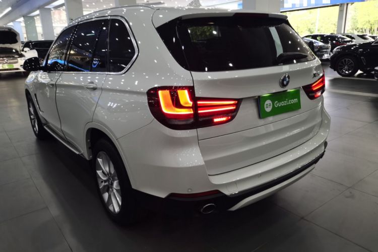 Used BMW X5 2018 xDrive28i Exterior 2