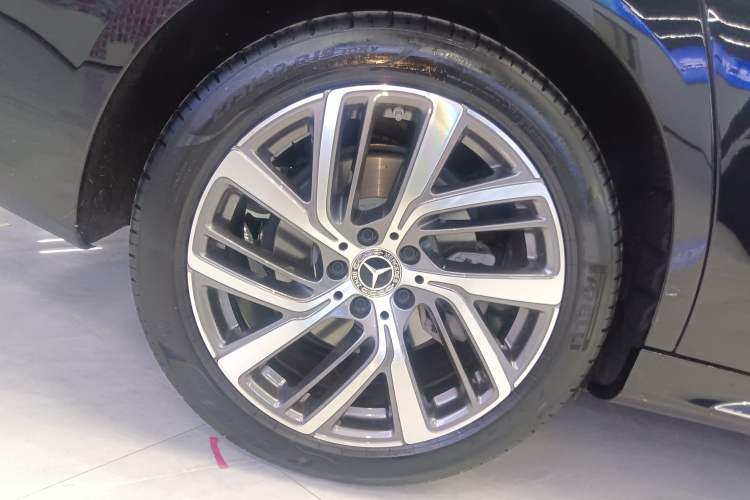 Used Mercedes-Benz E-Class 2025 Facelift E 300 L Fashion Edition