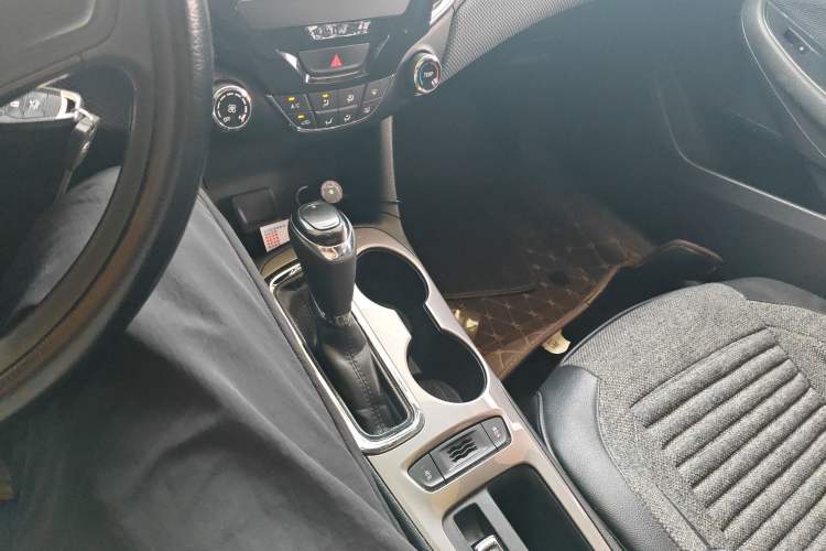 Used Chevrolet Cruze 2018 320 Automatic Pioneer Sunroof Edition