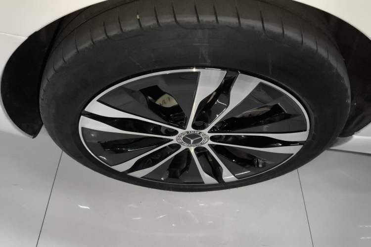 Used Mercedes-Benz C-Class New Energy 2025 C 350 eL Right Rear Wheel Hub