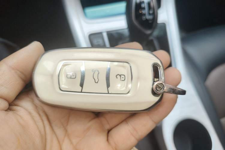 Used Geely Auto Vision 2019 Upgraded Model 1.5L CVT Luxury Version China VI Standard